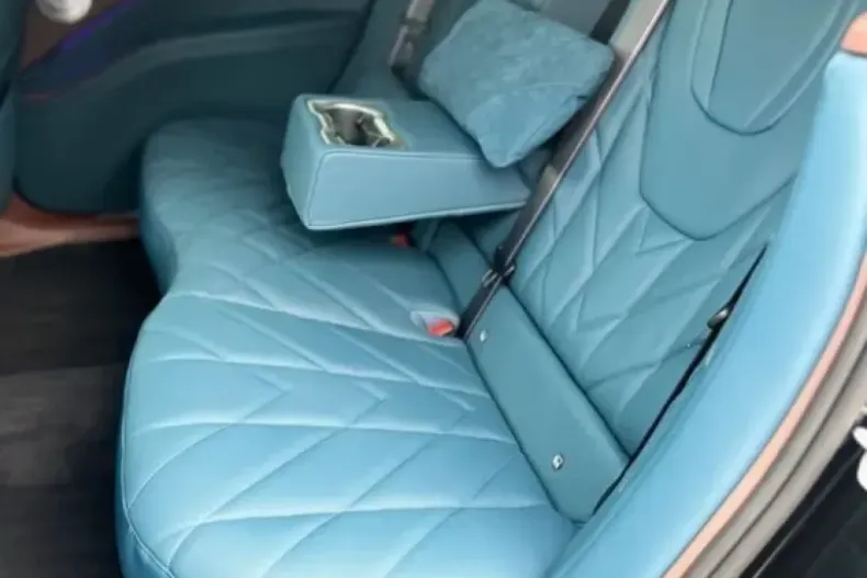 BMW XM (Seria X) din 2023 cu 4.980 km - oferta BMW184946 - foto 10