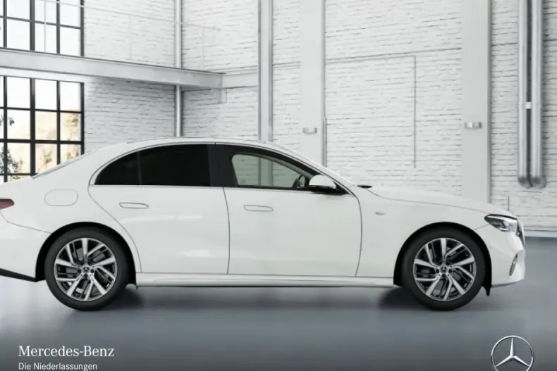 Mercedes-Benz E 300 (Clasa E) din 2025 cu 7.139 km - oferta MER184948 - foto 11