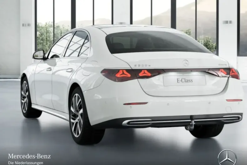 Mercedes-Benz E 300 (Clasa E) din 2025 cu 7.139 km - oferta MER184948 - foto 13