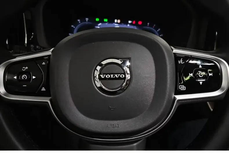 Volvo XC60 din 2025 cu 6.688 km - oferta VOL184950 - foto 8