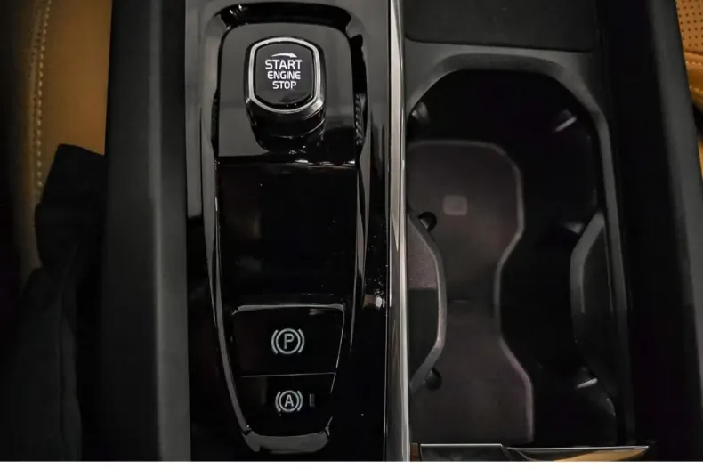 Volvo XC60 din 2025 cu 6.688 km - oferta VOL184950 - foto 25