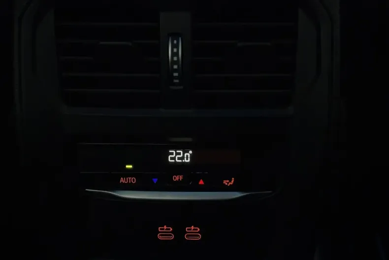 BMW 320 (Seria 3) din 2022 cu 118.000 km - oferta BMW184951 - foto 20