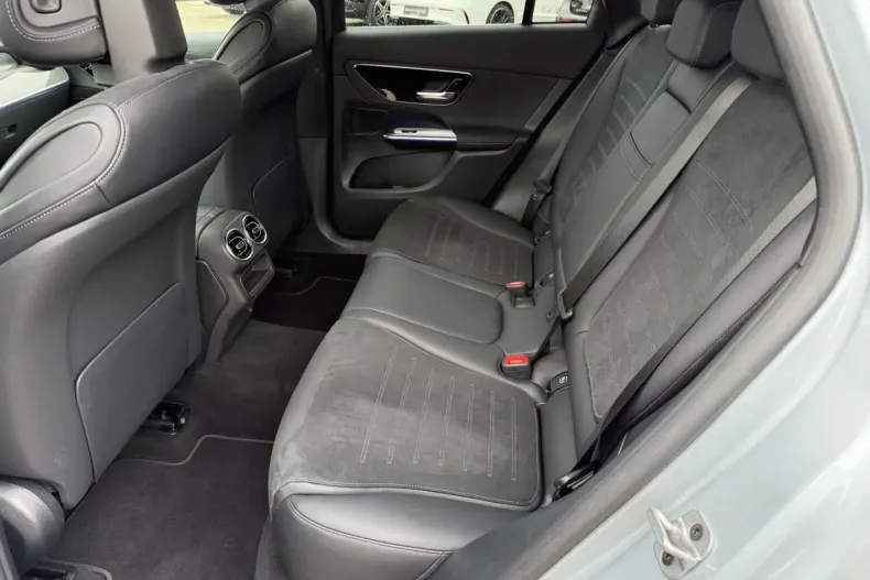 Mercedes-Benz GLC 220 (Clasa GLC) din 2024 cu 8.649 km - oferta MER184956 - foto 9