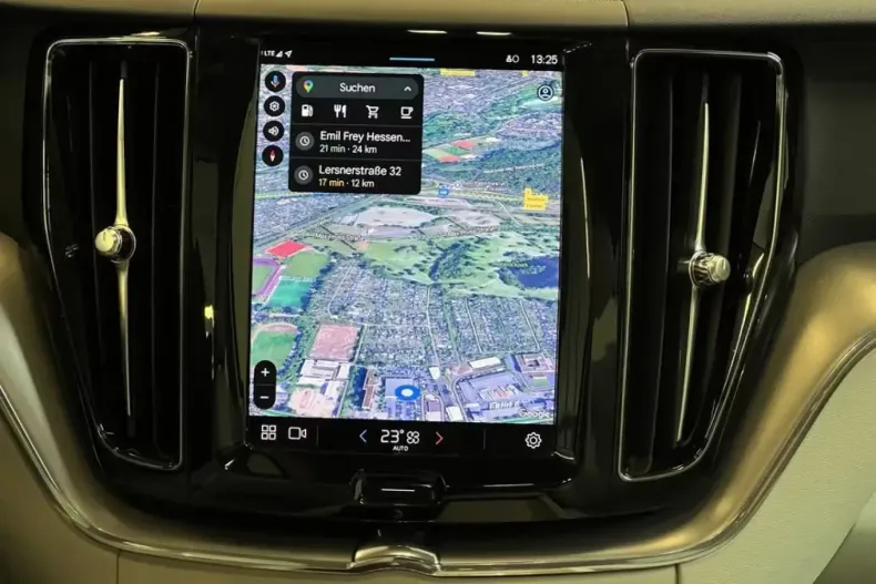 Volvo XC60 din 2024 cu 8.950 km - oferta VOL184967 - foto 3