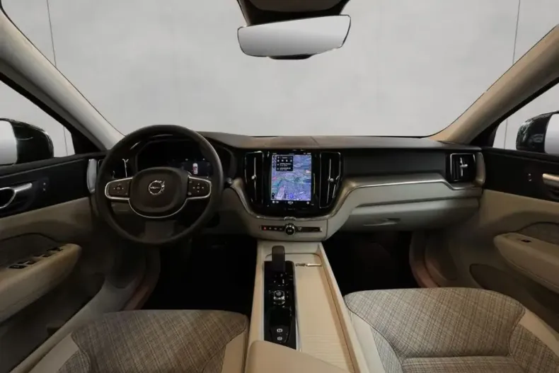 Volvo XC60 din 2024 cu 8.950 km - oferta VOL184967 - foto 4