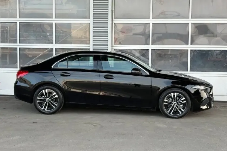 Mercedes-Benz A 180 (Clasa A) din 2024 cu 6.405 km - oferta MER184969 - foto 7