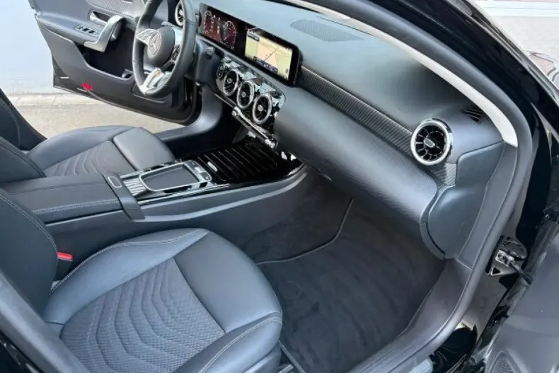 Mercedes-Benz A 180 (Clasa A) din 2024 cu 6.405 km - oferta MER184969 - foto 11