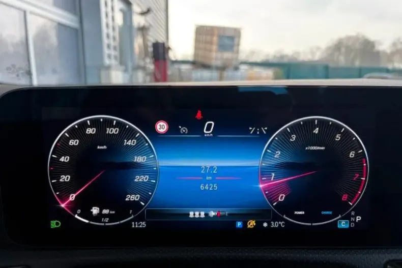 Mercedes-Benz A 180 (Clasa A) din 2024 cu 6.405 km - oferta MER184969 - foto 15