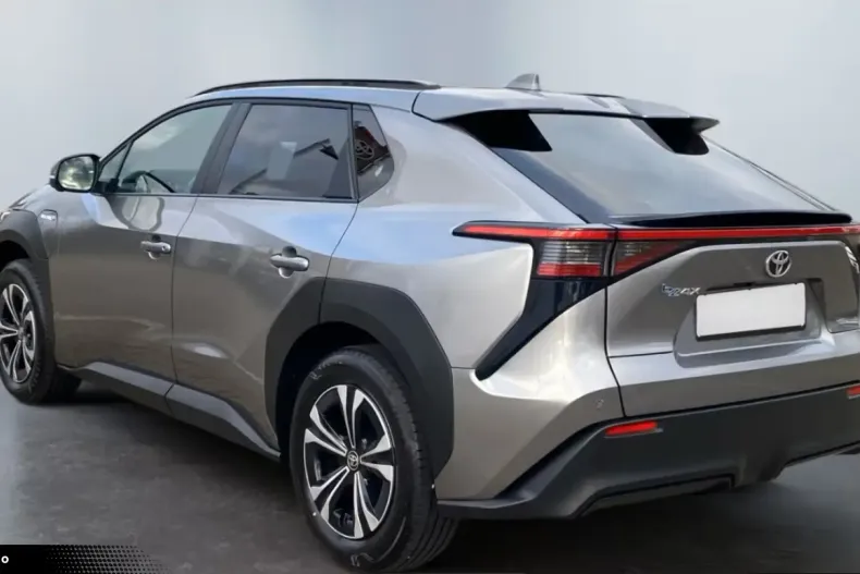 Toyota bZ4X din 2023 cu 38.774 km - oferta TOY184970 - foto 5