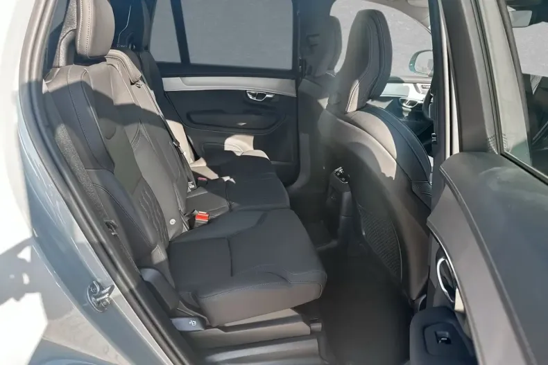 Volvo XC90 din 2025 cu 10.000 km - oferta VOL184979 - foto 5