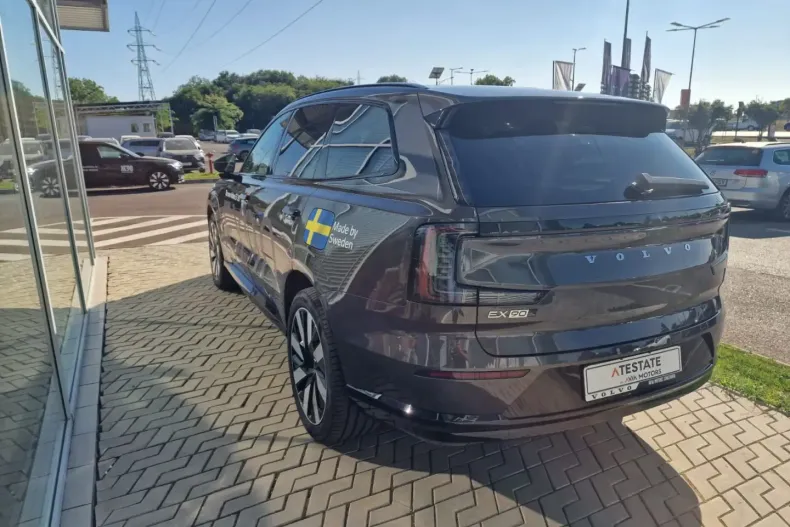 Volvo EX90 din 2025 cu 2.481 km - oferta VOL184980 - foto 7