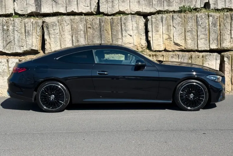 Mercedes-Benz CLE 300 (Clasa CLE) din 2023 cu 23.421 km - oferta MER184981 - foto 6