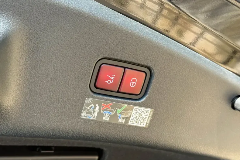 Mercedes-Benz CLE 300 (Clasa CLE) din 2023 cu 23.421 km - oferta MER184981 - foto 20