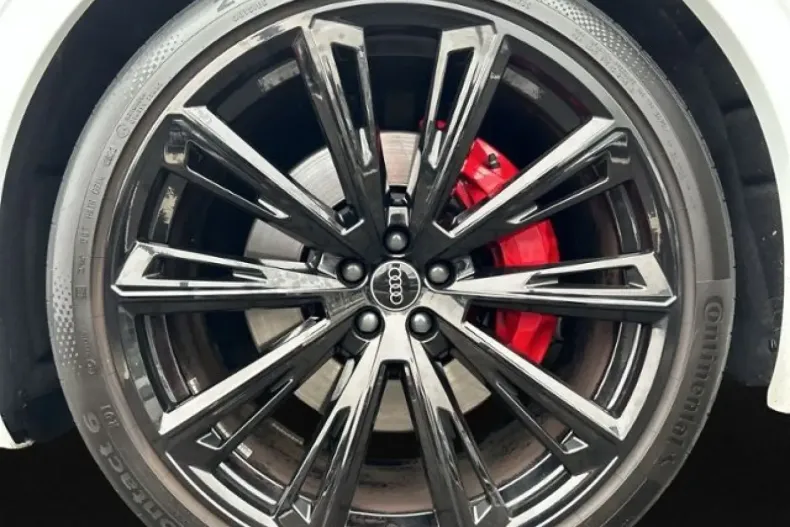 Audi Q8 din 2022 cu 58.900 km - oferta AUD184987 - foto 3