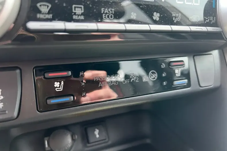 Toyota RAV4 din 2022 cu 27.998 km - oferta TOY185014 - foto 30