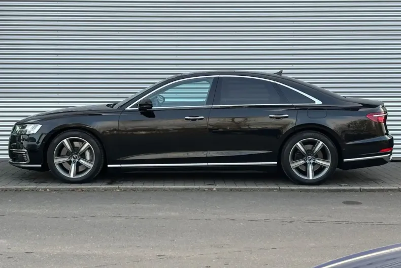 Audi A8 din 2021 cu 74.500 km - oferta AUD185019 - foto 3