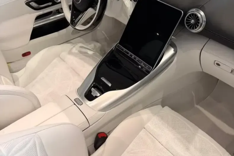 Mercedes-Benz SLR din 2025 cu 10 km - oferta MER185020 - foto 6