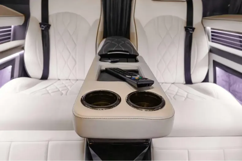 Mercedes-Benz V 300 (Clasa V) din 2026 cu 80 km - oferta MER185027 - foto 25