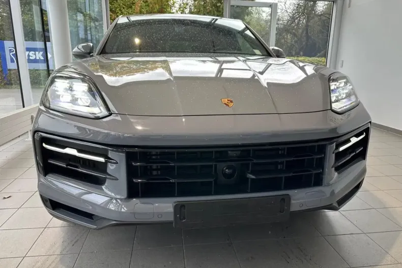 Porsche Cayenne din 2025 cu 2.750 km - oferta POR185035 - foto 1