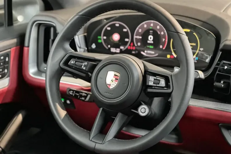 Porsche Cayenne din 2025 cu 2.750 km - oferta POR185035 - foto 8