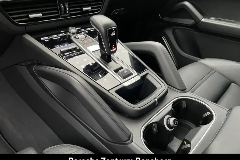 Porsche Cayenne din 2022 cu 58.100 km - oferta POR185040 - foto 19