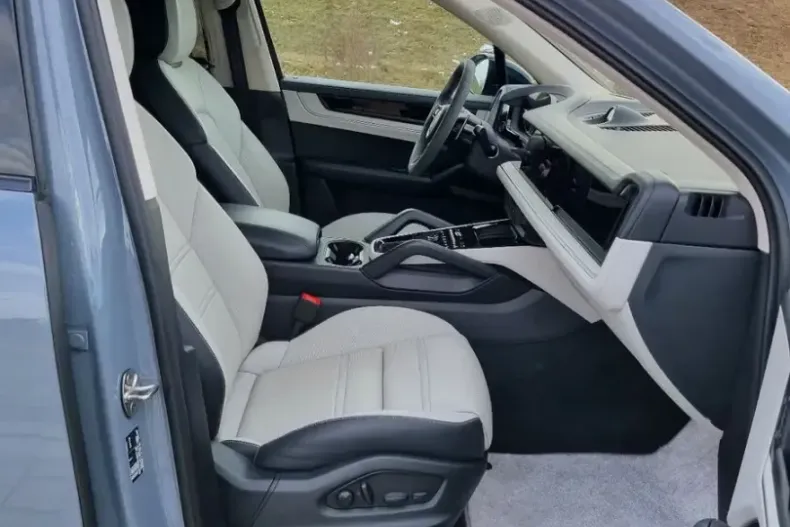 Porsche Cayenne din 2024 cu 27.000 km - oferta POR185044 - foto 4