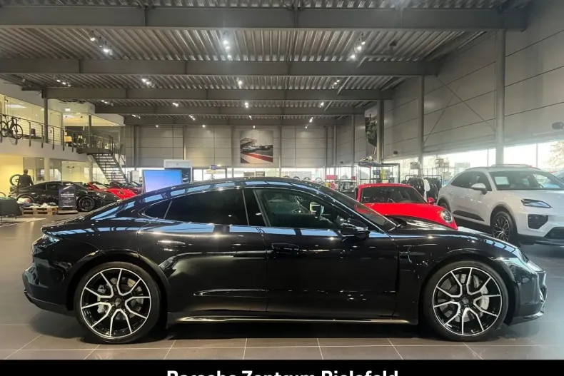 Porsche Taycan din 2025 cu 10.900 km - oferta POR185045 - foto 6