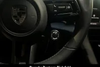 Porsche Taycan din 2025 cu 10.900 km - oferta POR185045 - foto 26