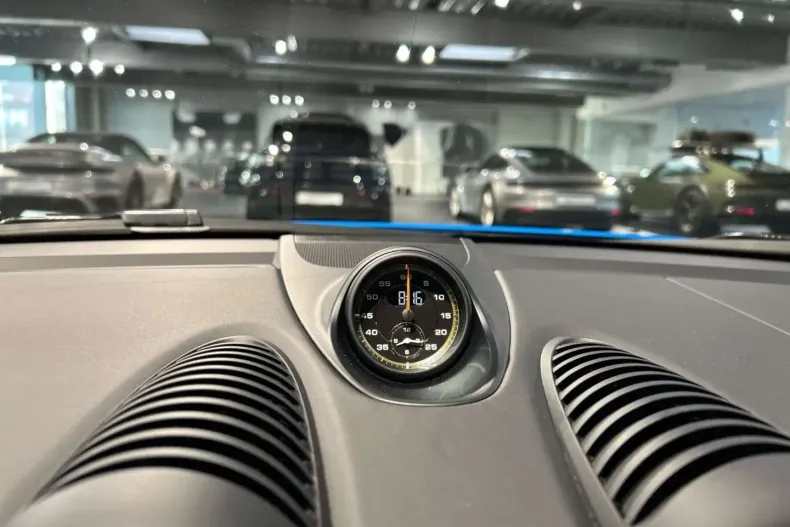 Porsche Boxster din 2024 cu 4.230 km - oferta POR185046 - foto 24