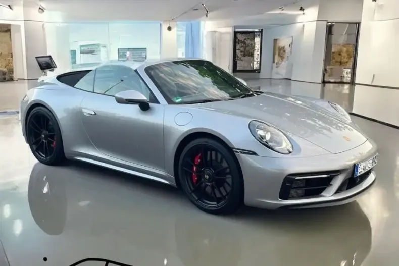 Porsche 992 din 2022 cu 8.850 km - oferta POR185049 - foto 1