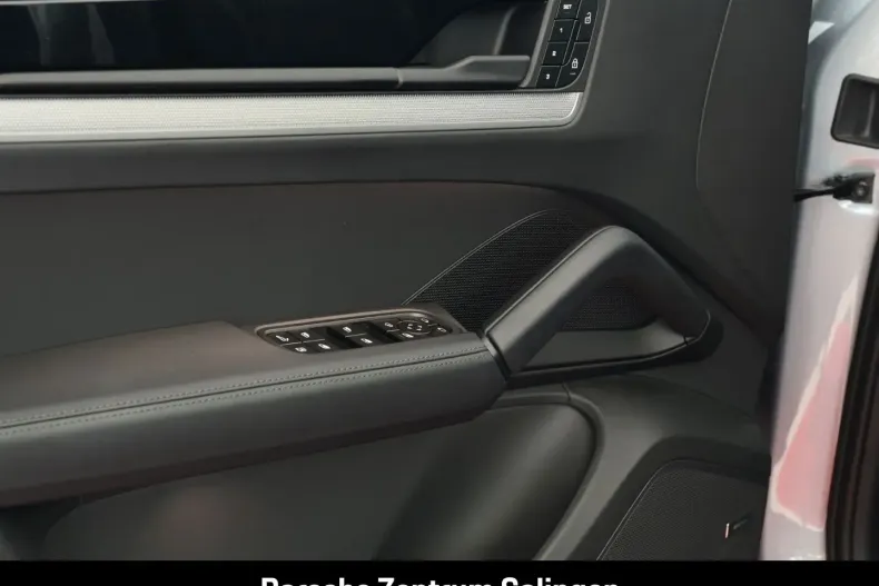 Porsche Cayenne din 2024 cu 23.835 km - oferta POR185055 - foto 15