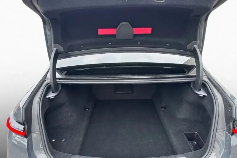 BMW 740 (Seria 7) din 2024 cu 19.096 km - oferta BMW185063 - foto 12