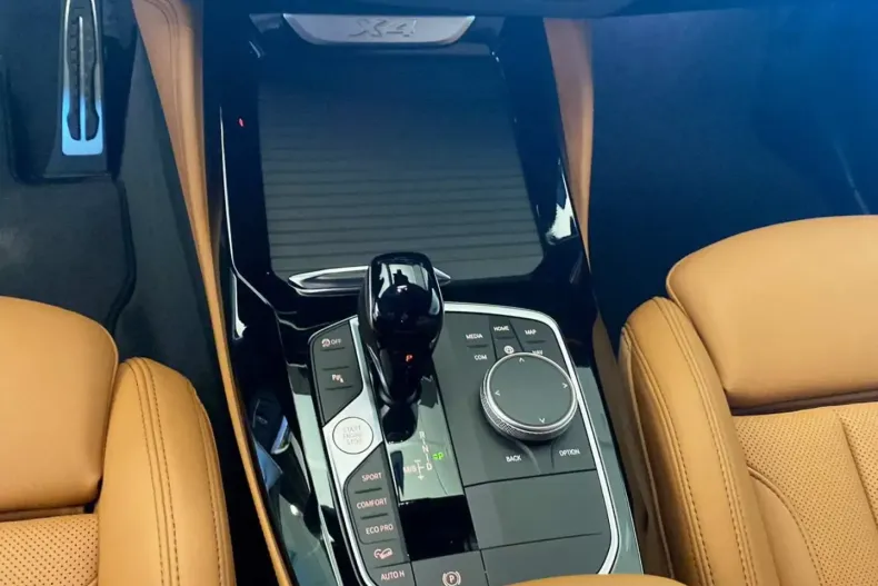 BMW X4 (Seria X) din 2024 cu 9.650 km - oferta BMW185074 - foto 12