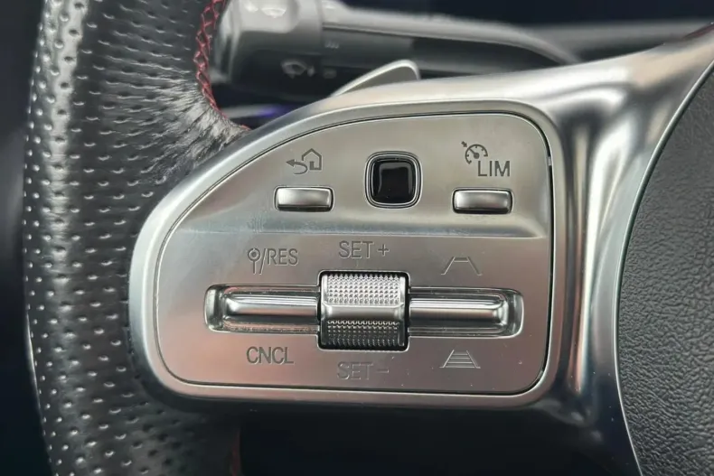 Mercedes-Benz CLA 220 (Clasa CLA) din 2022 cu 70.000 km - oferta MER185088 - foto 15