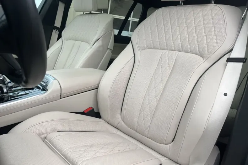 BMW X7 M50 (Seria X) din 2022 cu 72.800 km - oferta BMW185093 - foto 19