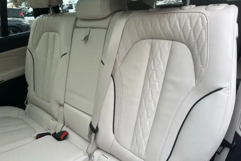 BMW X7 M50 (Seria X) din 2022 cu 72.800 km - oferta BMW185093 - foto 38