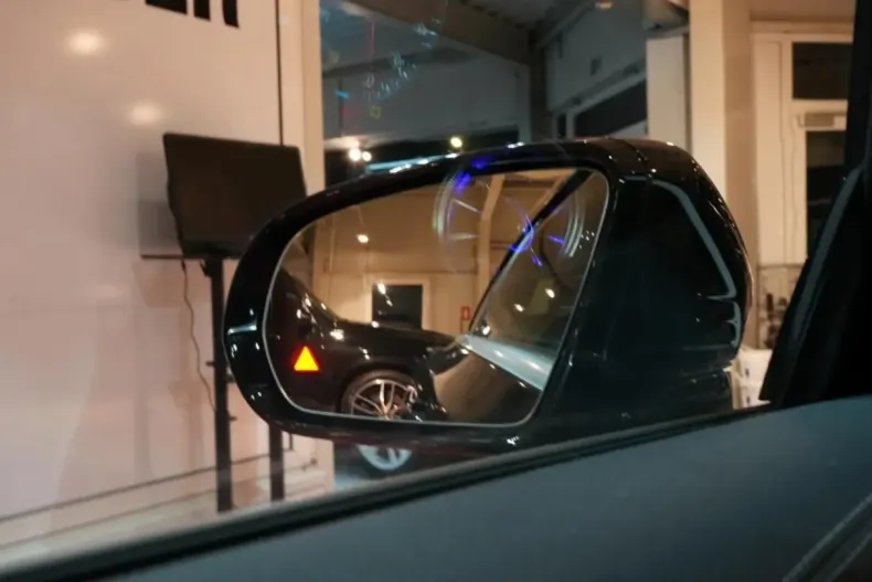 Mercedes-Benz E 200 (Clasa E) din 2021 cu 71.986 km - oferta MER185096 - foto 11