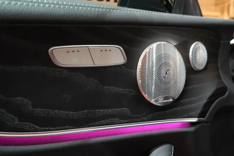 Mercedes-Benz E 200 (Clasa E) din 2021 cu 71.986 km - oferta MER185096 - foto 12