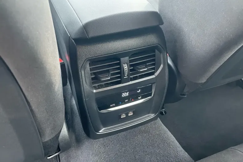 BMW 330 (Seria 3) din 2025 cu 18.300 km - oferta BMW185099 - foto 14