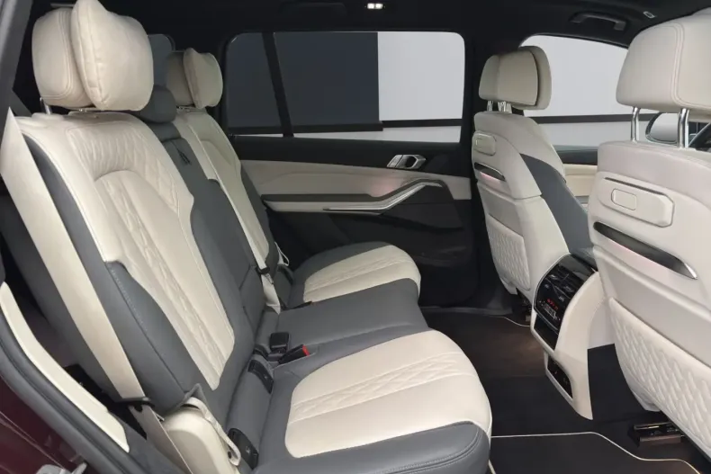 BMW X7 (Seria X) din 2023 cu 67.250 km - oferta BMW185104 - foto 11