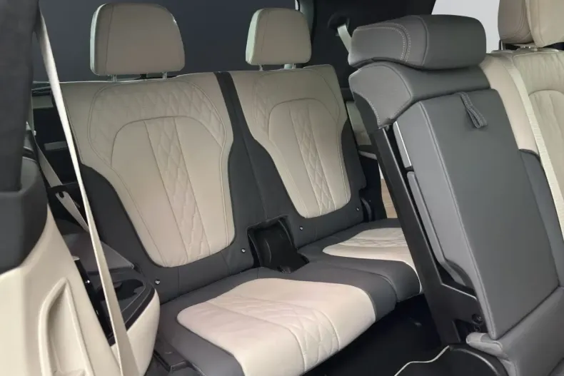 BMW X7 (Seria X) din 2023 cu 67.250 km - oferta BMW185104 - foto 17