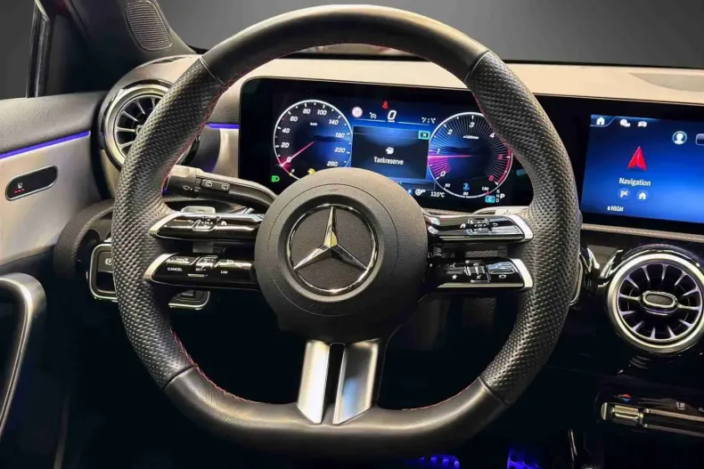 Mercedes-Benz A 220 (Clasa A) din 2024 cu 22.663 km - oferta MER185107 - foto 13