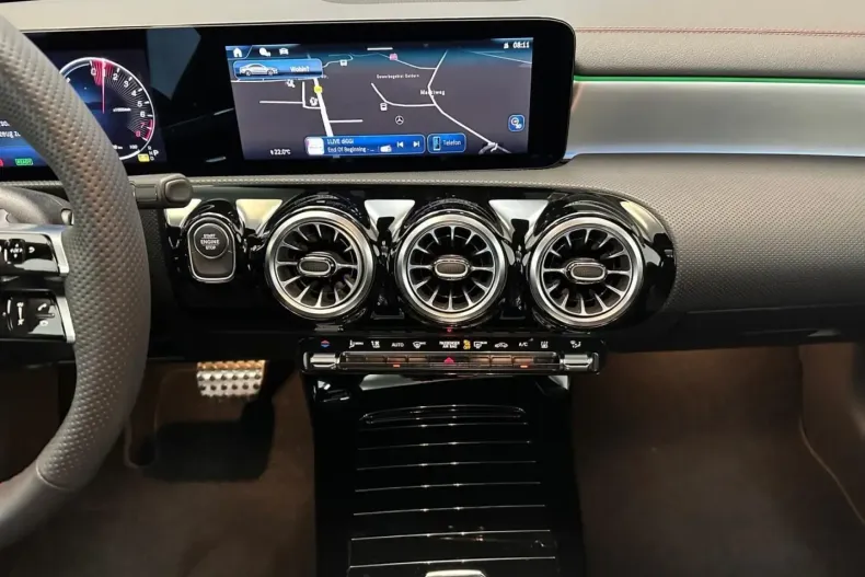 Mercedes-Benz CLA 250 (Clasa CLA) din 2025 cu 7.130 km - oferta MER185116 - foto 14