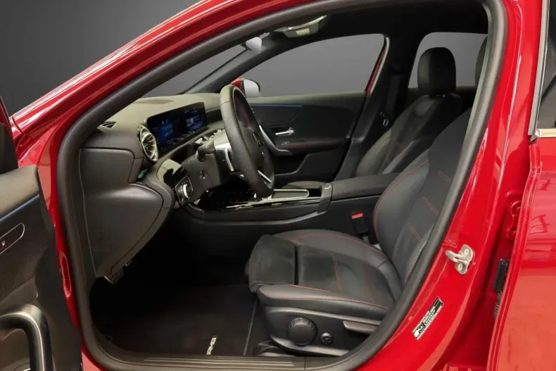 Mercedes-Benz A 250 (Clasa A) din 2024 cu 5.739 km - oferta MER185123 - foto 15