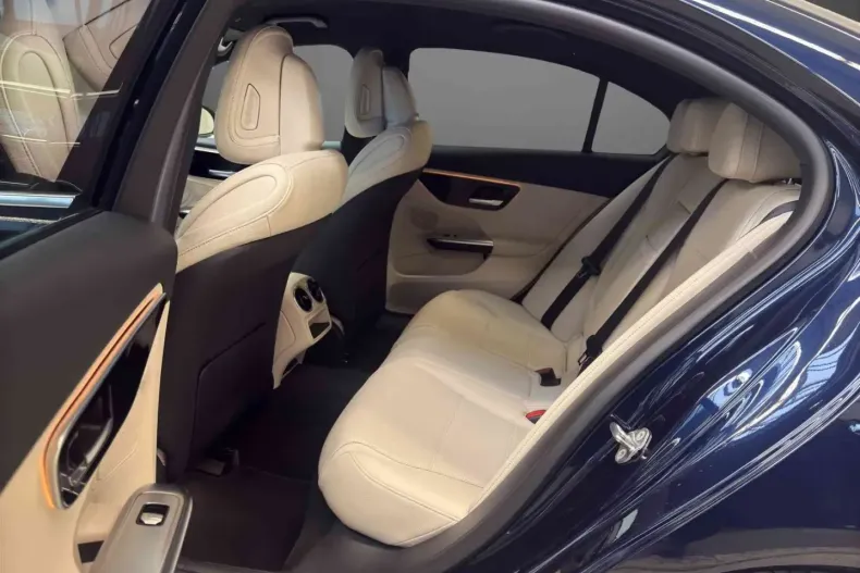 Mercedes-Benz C 300 (Clasa C) din 2023 cu 45.723 km - oferta MER185124 - foto 13