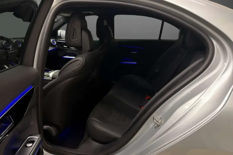 Mercedes-Benz C 300 (Clasa C) din 2024 cu 16.834 km - oferta MER185125 - foto 13