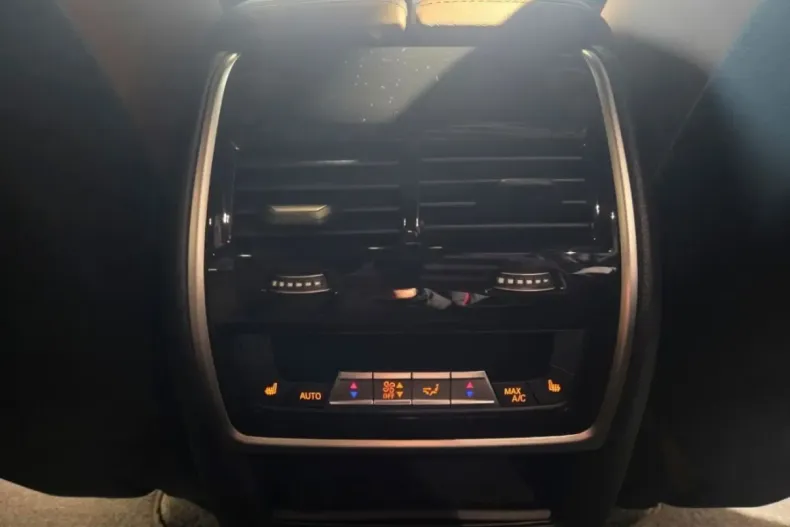 BMW X5 M (Seria X) din 2024 cu 23.243 km - oferta BMW185127 - foto 16