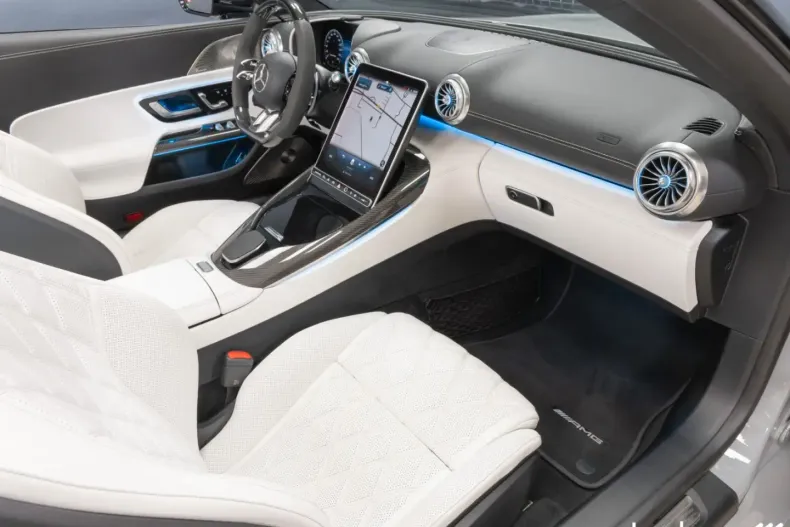 Mercedes-Benz SL 63 AMG (Clasa SL) din 2023 cu 20.000 km - oferta MER185129 - foto 18