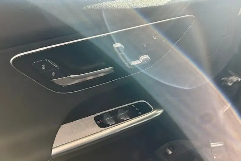 Mercedes-Benz GLC 200 (Clasa GLC) din 2024 cu 19.999 km - oferta MER185133 - foto 9