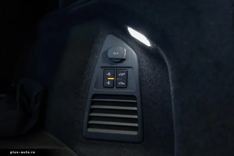 Volkswagen Touareg din 2026 cu 20 km - oferta VOL185136 - foto 26